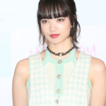 小松菜奈訪韓「撞臉BLACKPINK Lisa」! 韓媒驚呼:根本是翻版